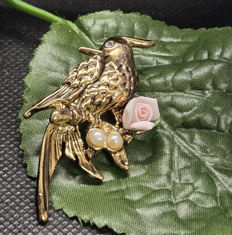 Bird Brooch Gold  with Pink Rose and Pearls